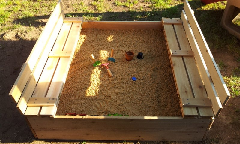 Caixa de areia faça você mesmo com tampa e bancada - instruções passo a passo