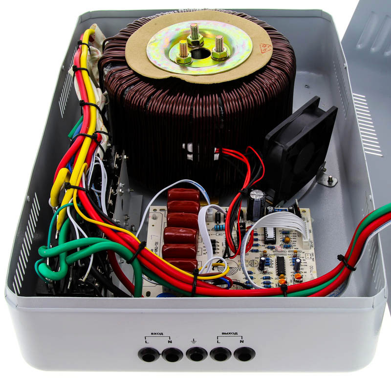 Electronic voltage regulator