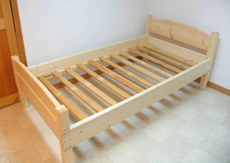 Συναρμολογημένο μονό κρεβάτι