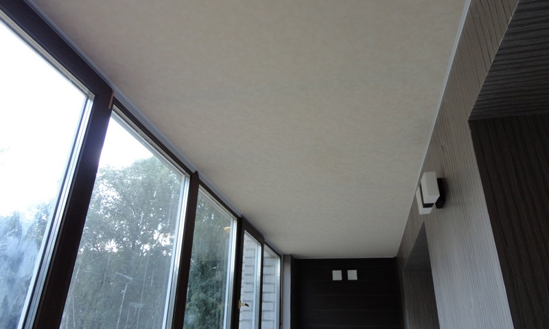 Stretch ceiling on the balcony reviews, comments and tips on its use