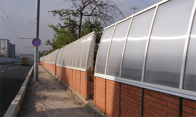 Cellular polycarbonate soundproof screens