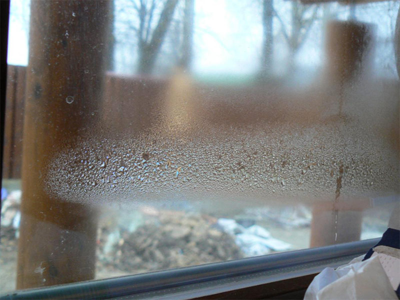 Misting of the double-glazed window from the inside