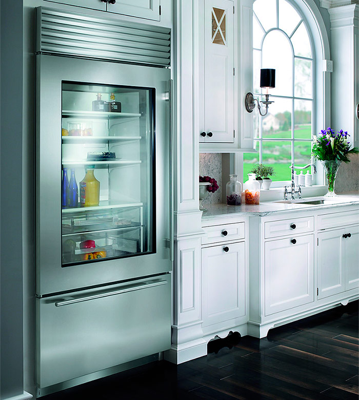Kühlschrank mit transparenten Türen